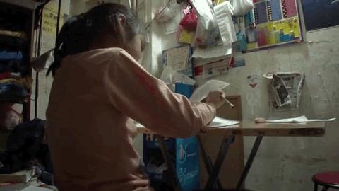 身在社会底层,身处底层才能看到世态炎凉