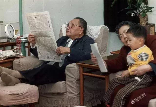 今天他115岁了，*小平邓**人生的40个瞬间