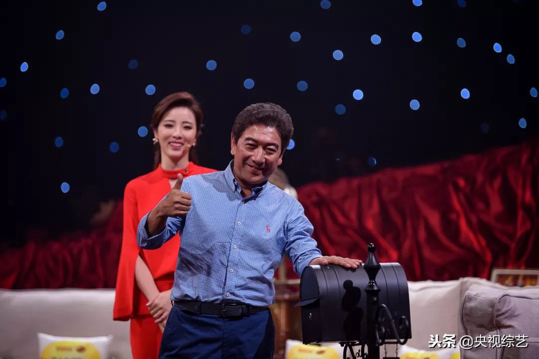 赵忠祥年轻岁月,赵忠祥汪涵朗诵