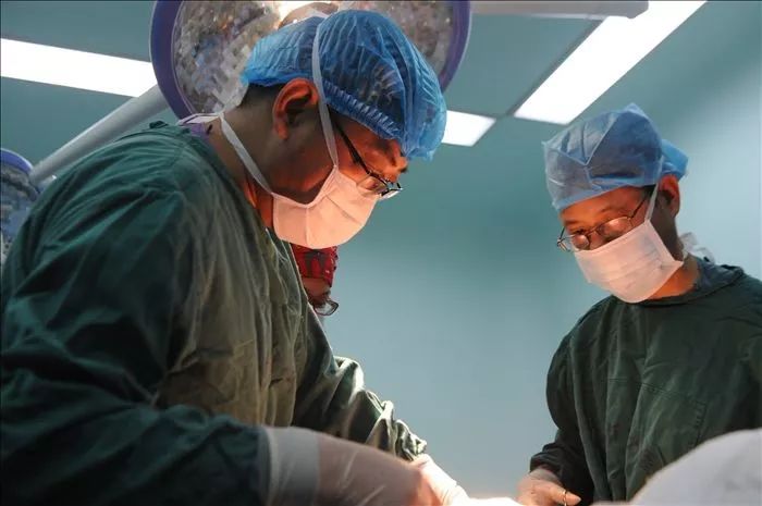 肿瘤长到6公分要紧吗,肿瘤长到拳头大怎么办