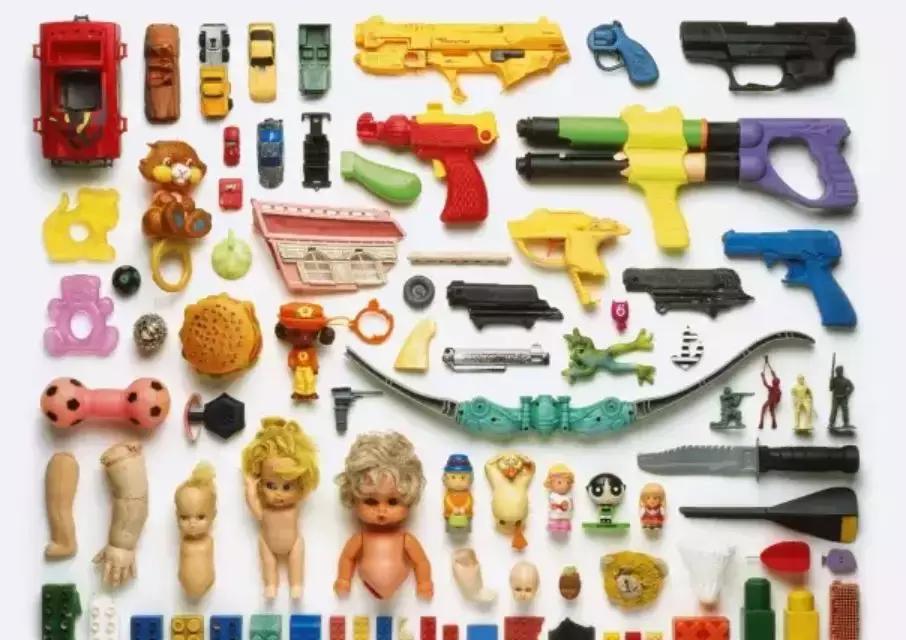 人类到底吃了多少塑料鱼？“深海勇士号”首次曝光海底巨型垃圾场