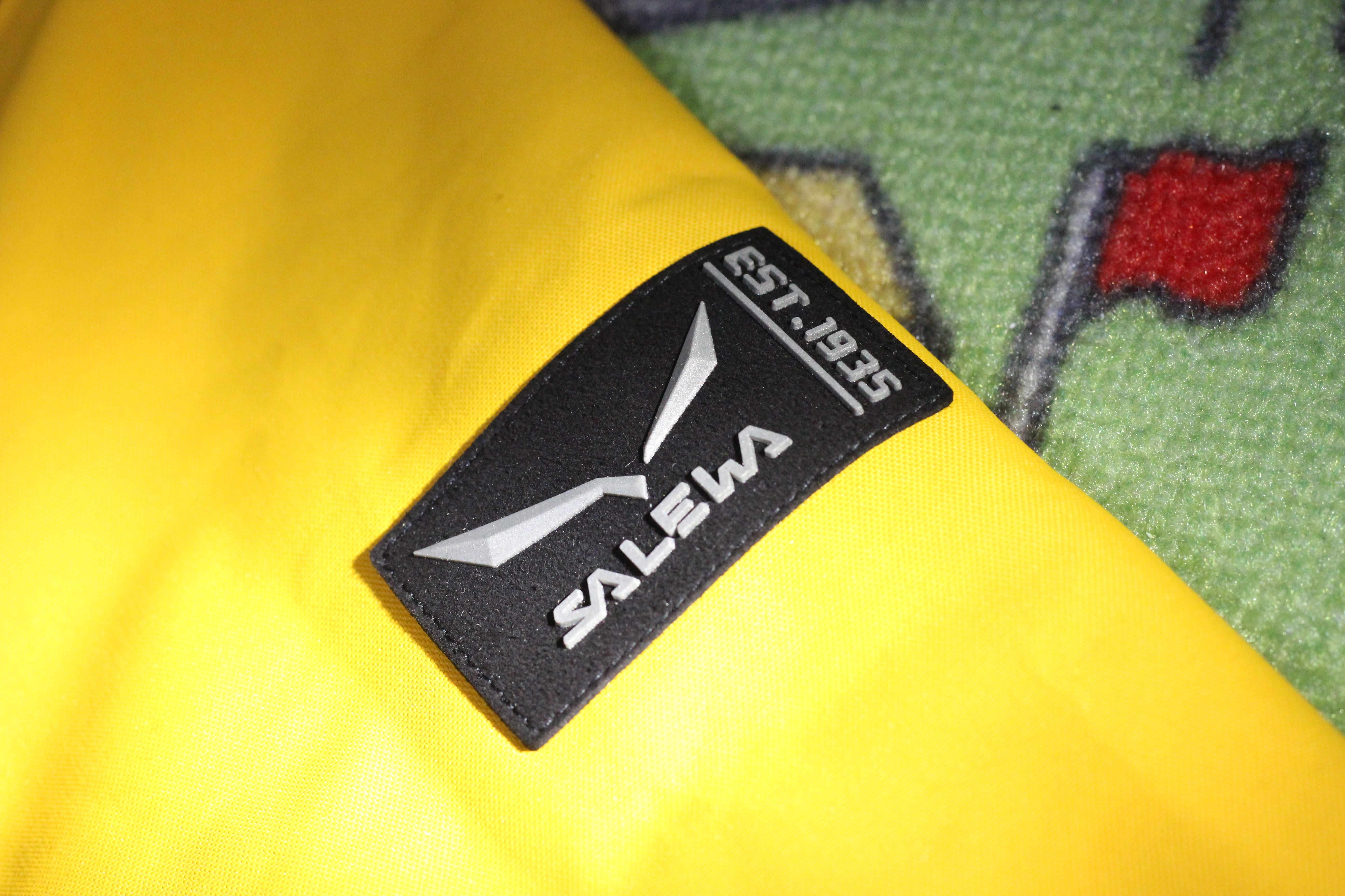 沙乐华冲锋衣高清图片,沙乐华冲锋衣怎么样