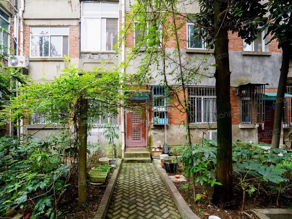 南京学区房挂牌价,南京一小区集体涨价