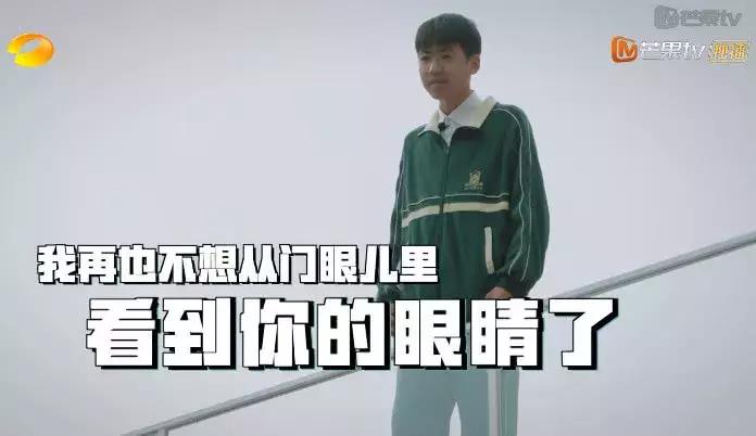 男子发现恐龙蛋化石,11枚恐龙蛋被9岁小孩发现