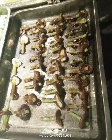 大学食堂最火烤鸭饭,天津学校烤鸭