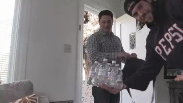 百事可乐出了蜜蜂口味,百事可乐开瓶