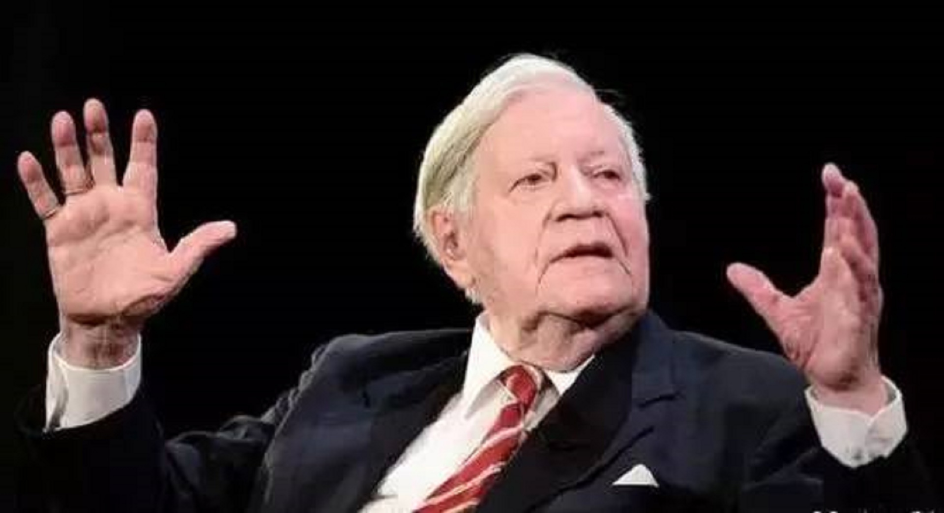 从战俘到总理，积极促进中德建交，“欧洲基辛格”施密特传奇人生