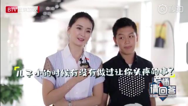 22岁嫁入豪门的“晴格格”，被亲儿子骂的王艳现在怎么样了？