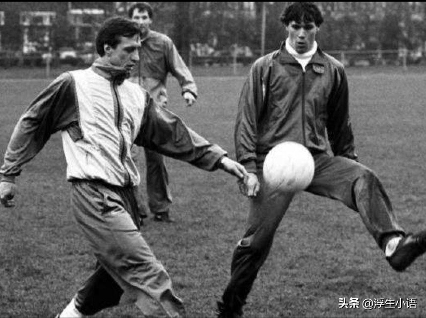 足球史上最强的前腰,谁是足球史上最完美的中锋模板