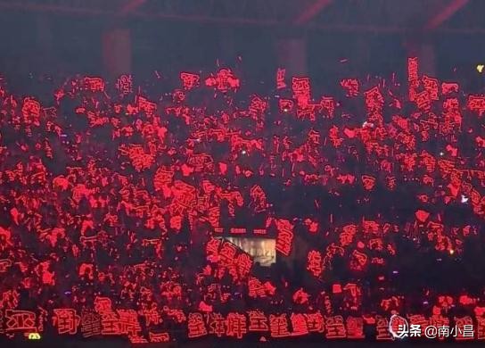 tfboys六周年演唱会指路,tfboys六周年演唱会小动作