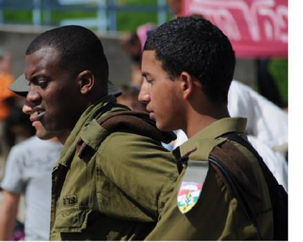 他们是黑皮肤犹太人，被以色列从非洲救出，今却要被同胞强制绝育