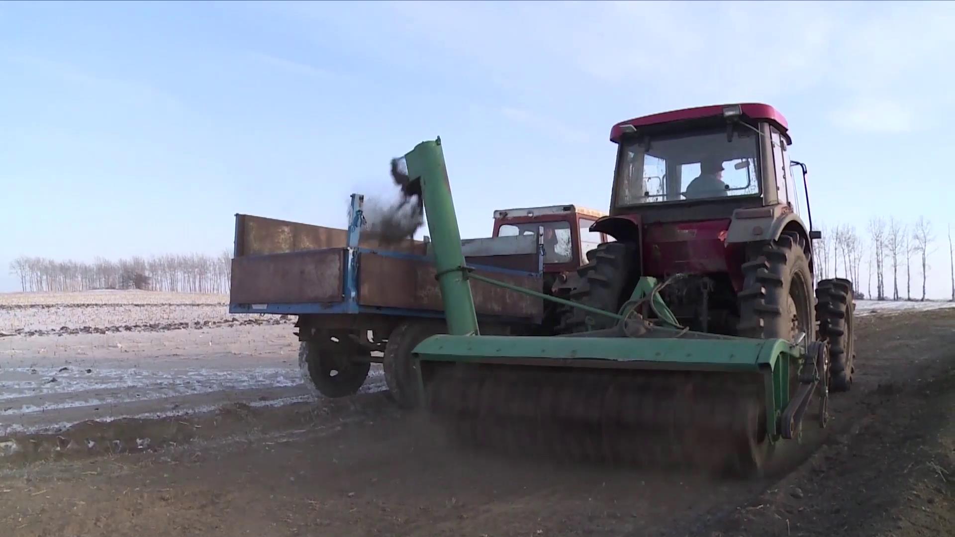 东北小伙发明挖掘机,东北小伙发明强国利器