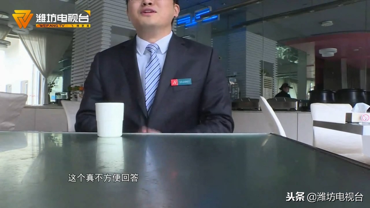 客人十多万的金项链丢了，快捷酒店退房床品不更换所以没看见？