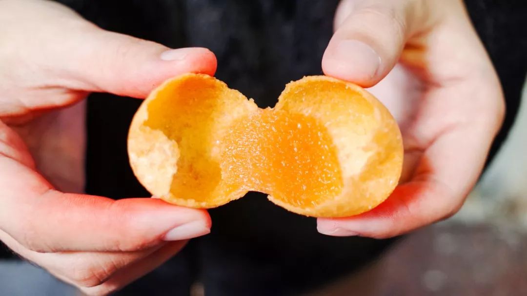 台湾胖子老板开的8㎡小店，专卖会膨胀的QQ球，嘴小的别来！