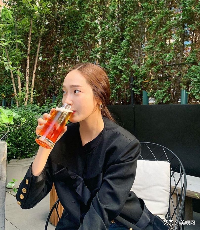 lisa短发发色有哪些 (lisa同款发色显白)