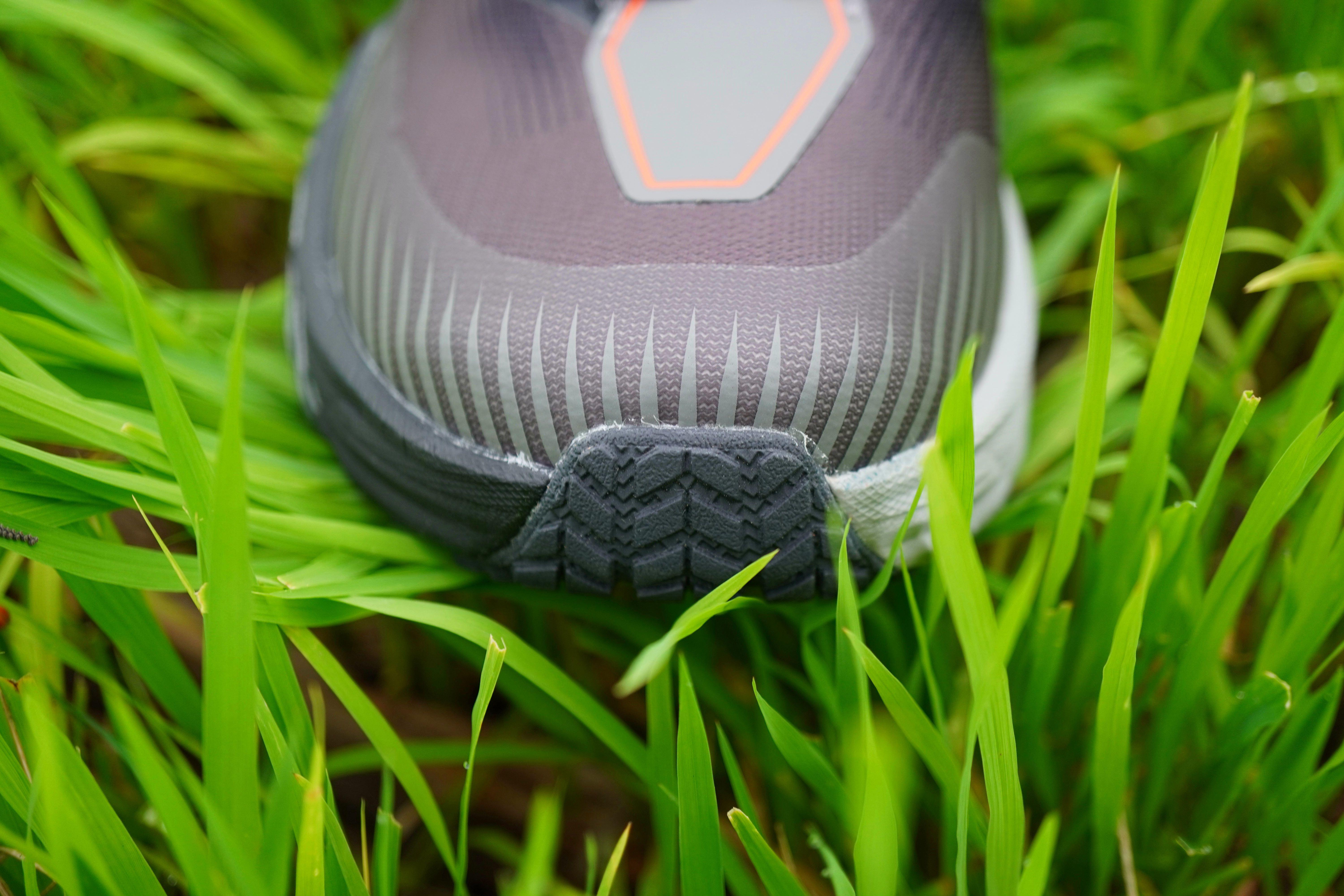 飞速羚羊4跑鞋祥云版,飞速羚羊4代跑鞋适合公路跑吗