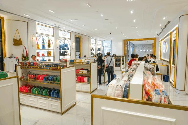 centralworld鍊煎緱涔扮殑涓滆タ,涓栫晫鍟嗗簵璐墿鎸囧崡