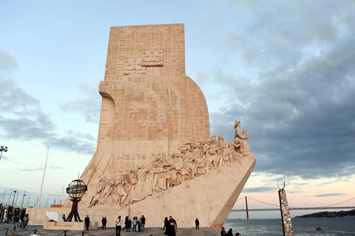 胡椒有白胡椒和黑胡椒之分,山胡椒黑胡椒白胡椒