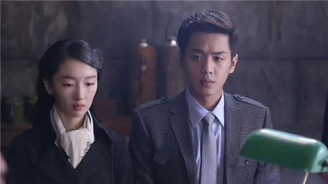 周冬雨的父母,周冬雨的父母是谁