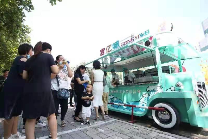 我，37岁，从月入3k到靠摆摊卖糕点年入15万，有钱媳妇也高兴了