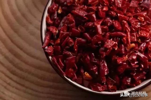 独家揭秘20年卖了两百多万只鸡的老板,到底有什么特异功能!