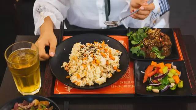 这些“做梦都会让人流口水的”美味小吃店们，现在开业...