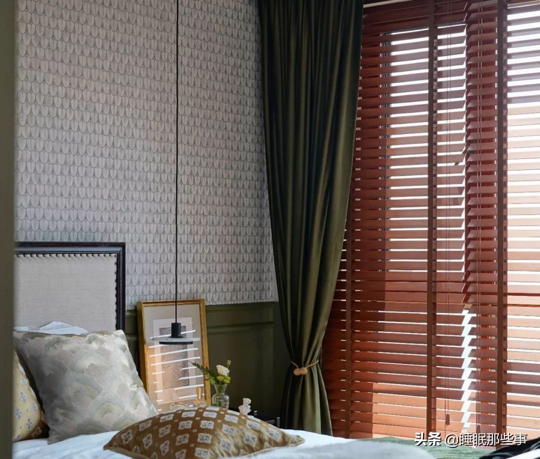 看了一眼她家的绿墙,我觉得我家还可以再抢救一下