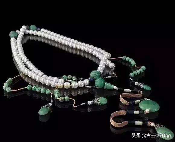 皇上身上的朝珠多少钱,皇帝的天价宝贝电视剧