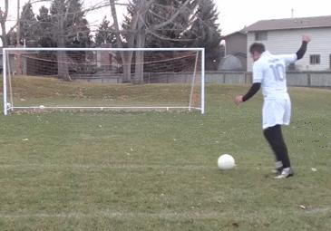 凌空抽射怎么练,弧线射门训练方法和技巧