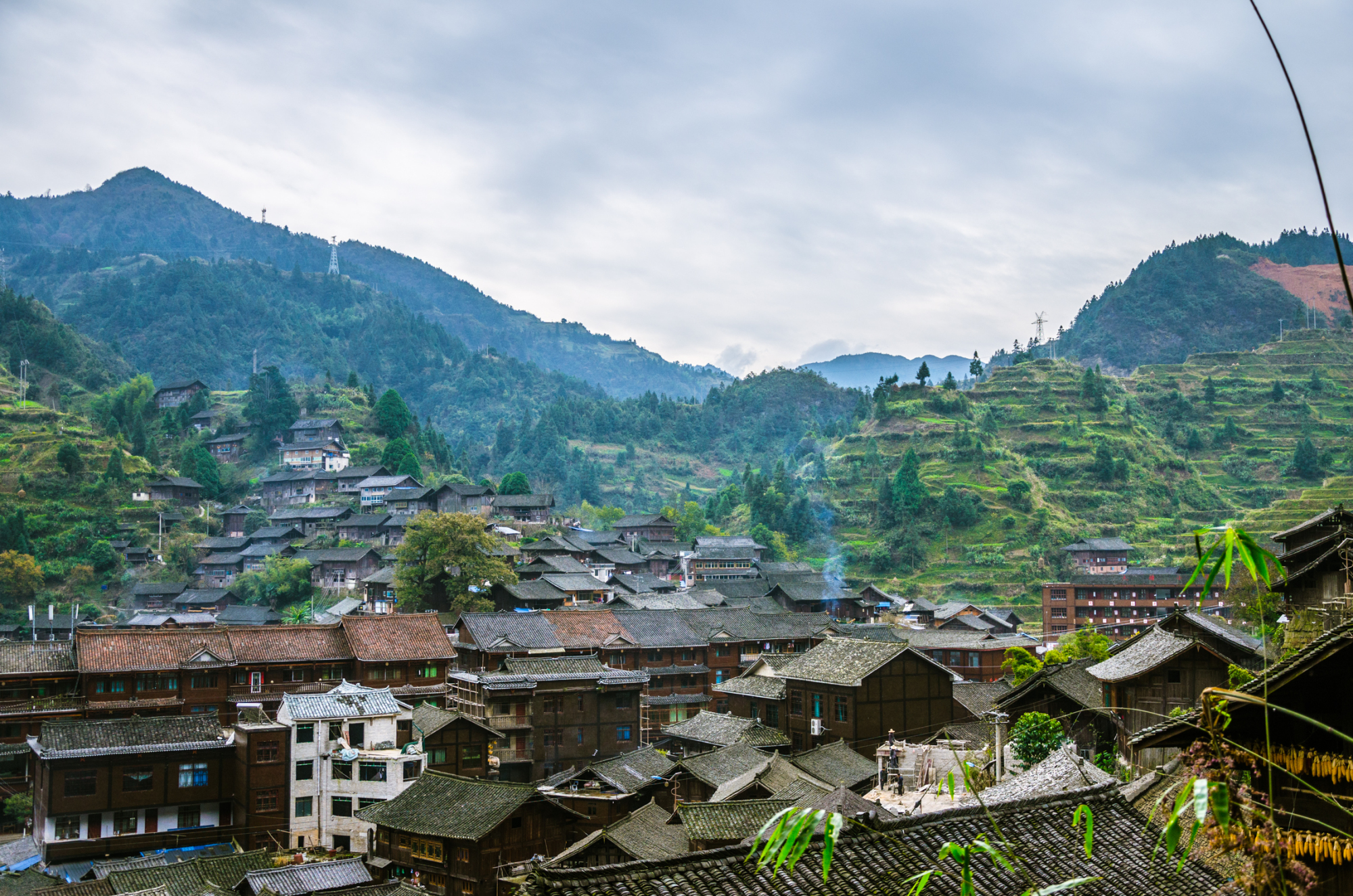 苗族银饰真的美,贵州黔东南苗族银饰穿上很漂亮