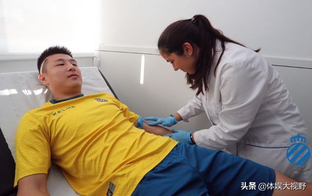 武磊国足恢复训练视频,武磊近期训练