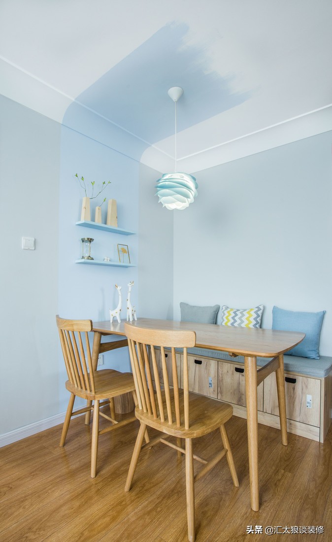 简单装修刷亮色乳胶漆效果案例,不吊顶不装射灯装修效果图