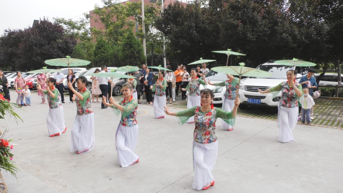 500个社区养老服务中心,老人社区养老服务中心运营方案