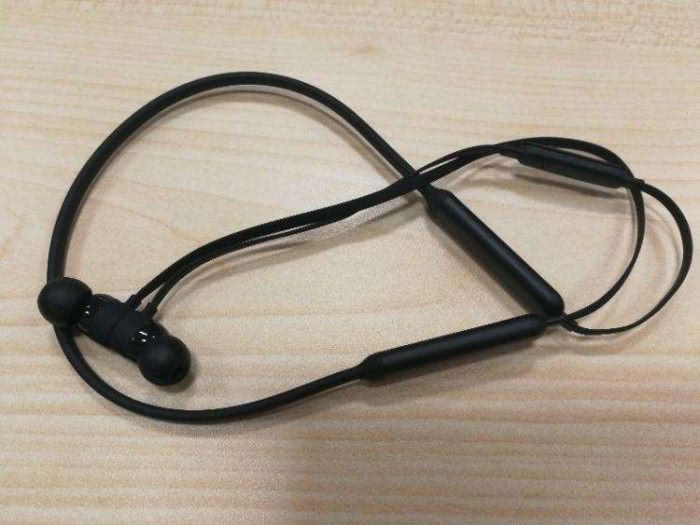 魅族蓝牙耳机和小米哪个好,声武士对比fxt99