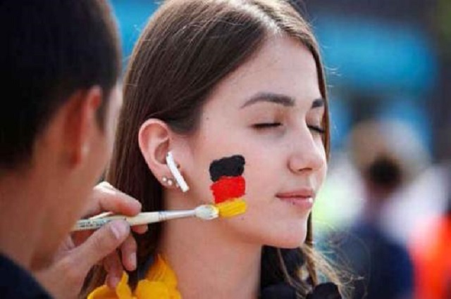 国外生一个孩子每月补贴多少,国外生一个孩子补贴多少钱