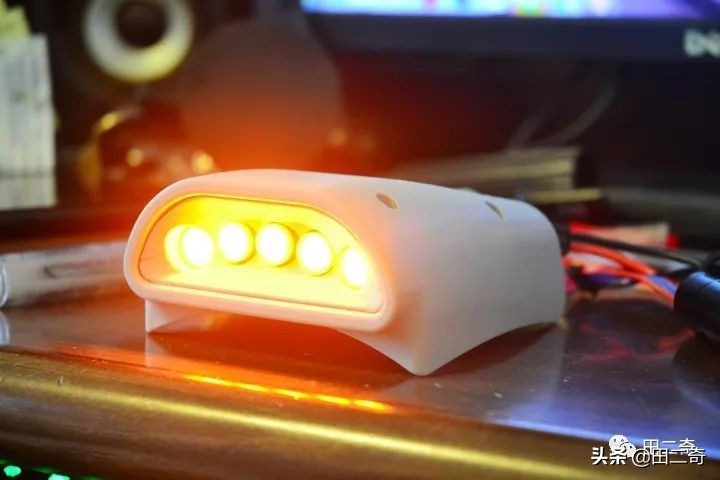 19款SYM新车发布，搭载ZXR400引擎，超炫涡*大轮**灯指纹启动