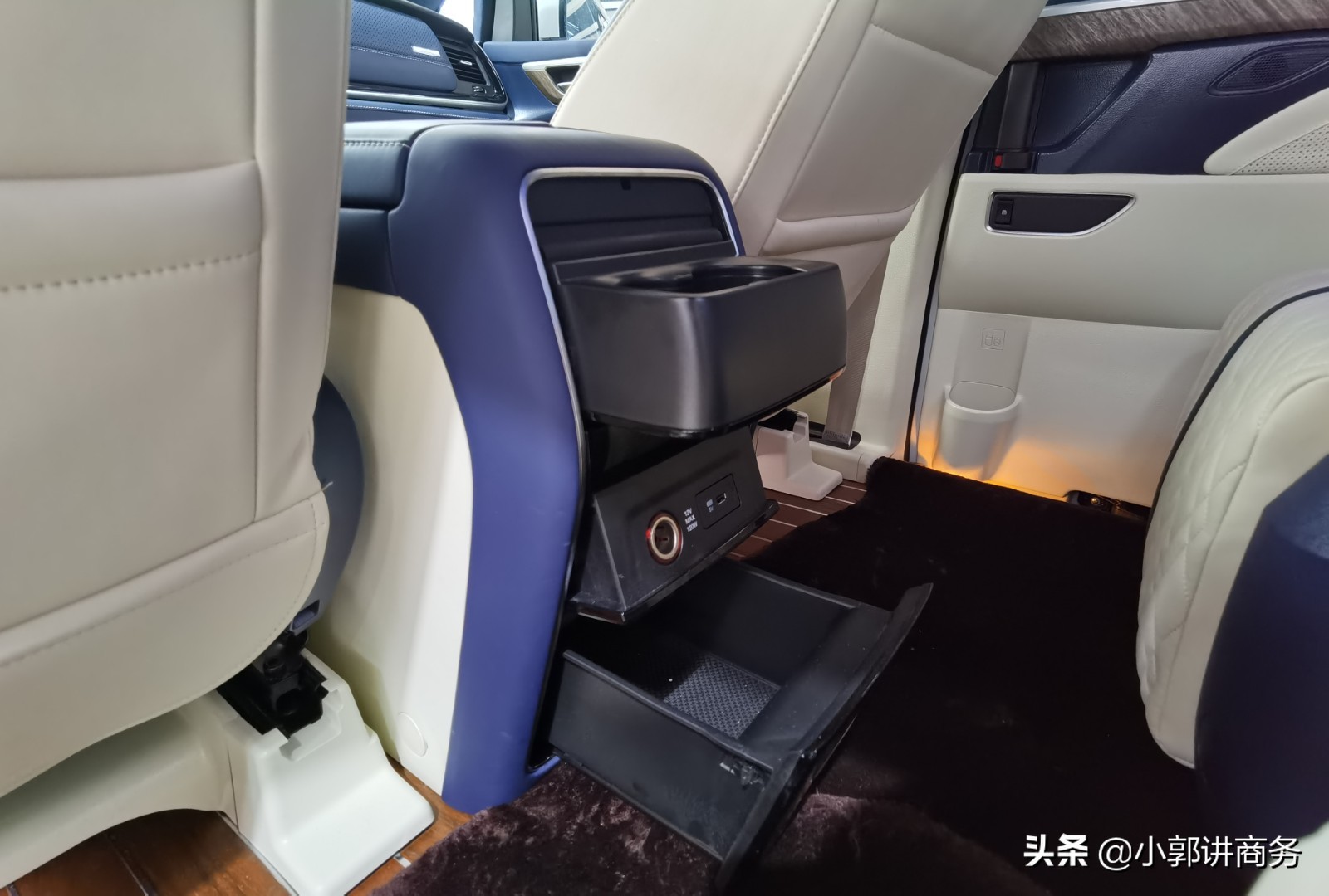 21年传祺m8高顶极夜之光定制版,21款广汽传祺m8豪华版二手车