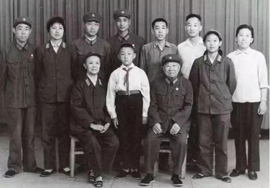 新中国十位开国大将，唯有张云逸享受元帅待遇，他为何能得此殊荣