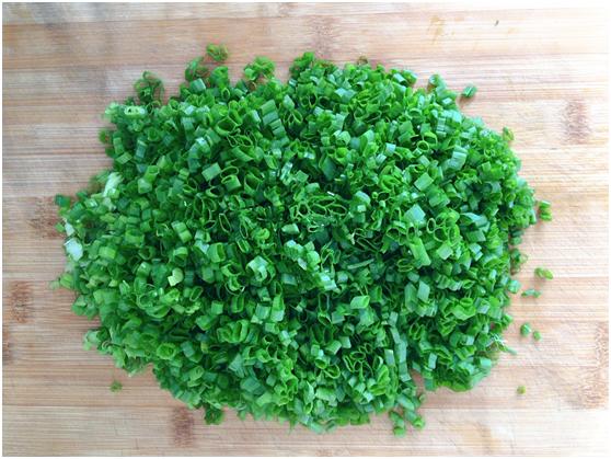 不用排队了！上海阿大葱油饼在家就能做，个个香酥脆，孩子抢着吃