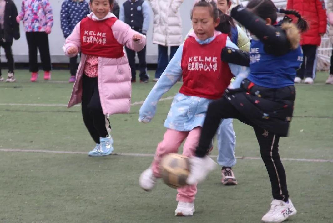 回龙观第二小学足球比赛,回龙观足球超级联赛2021