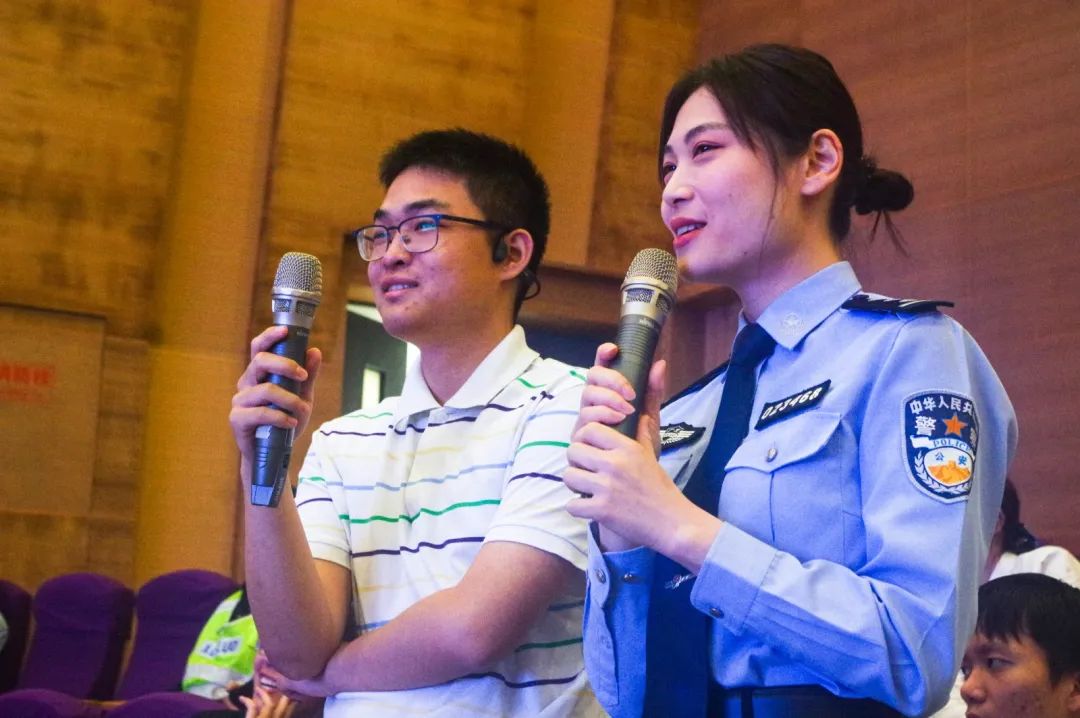 天河|点赞过万!警花姐姐现身华工,向大学生传授《防骗秘笈》,速速围观