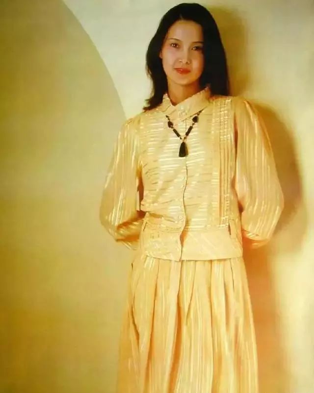 李小璐17岁出道即巅峰,30岁李小璐图片