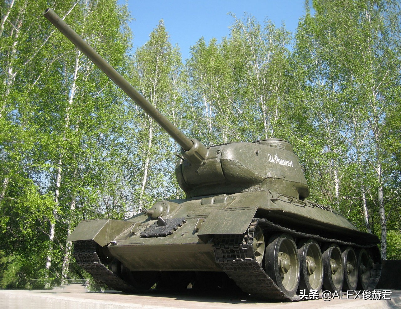 T34算是重型坦克么？其实还真是