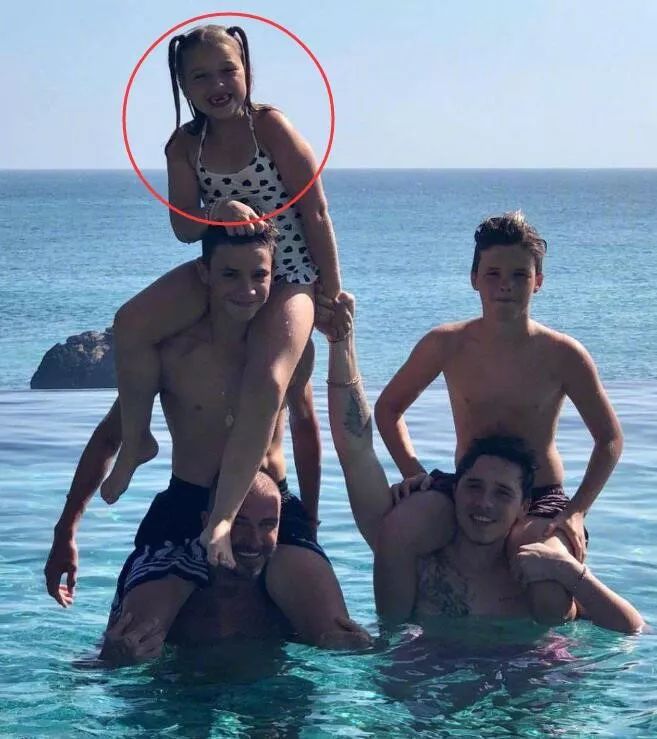 贝克汉姆可以学学黄磊，父爱不用嘴对嘴的亲吻来表达