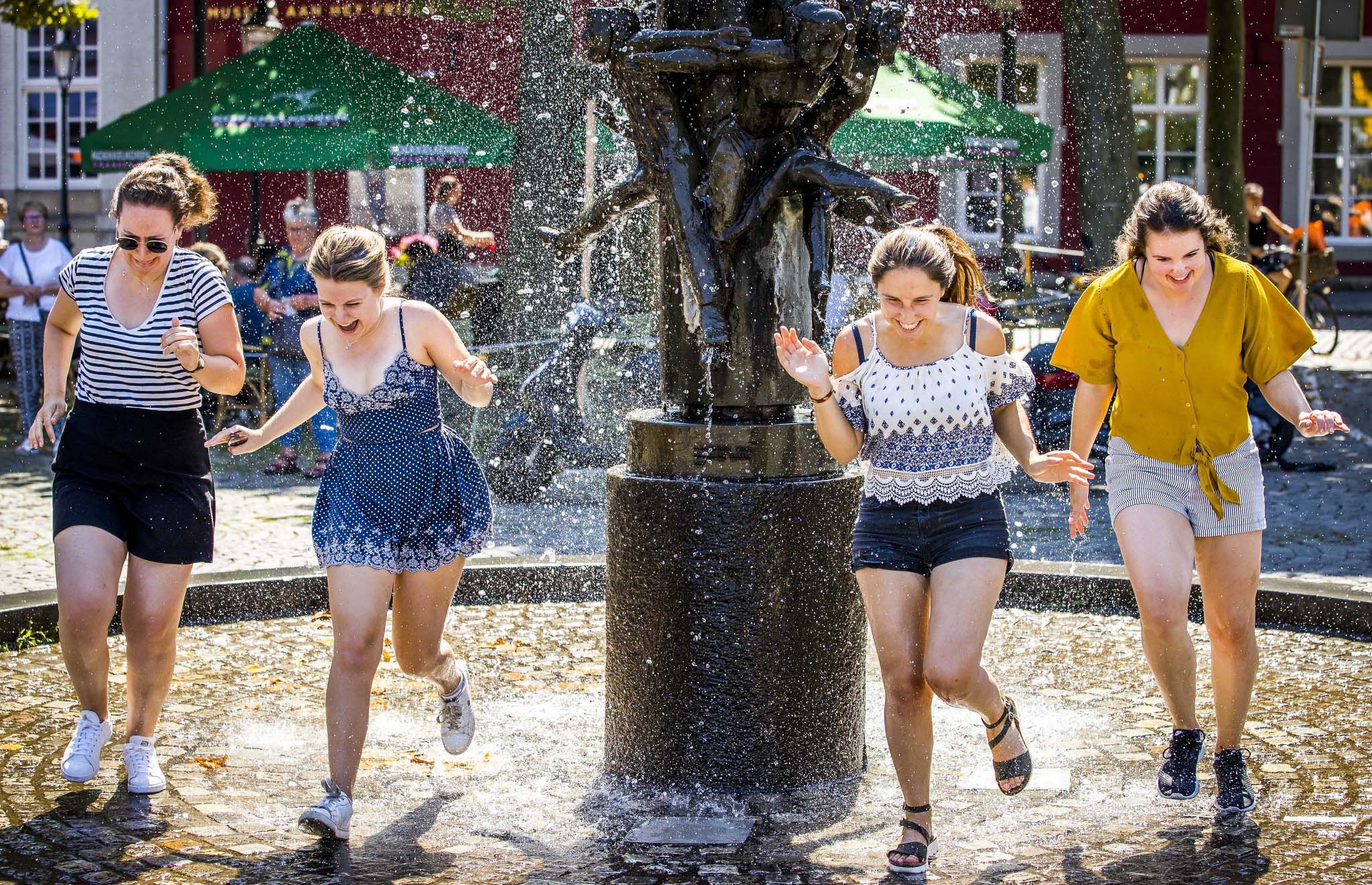 阿姆斯特丹到底有多繁华,阿姆斯特丹为什么叫自由之城