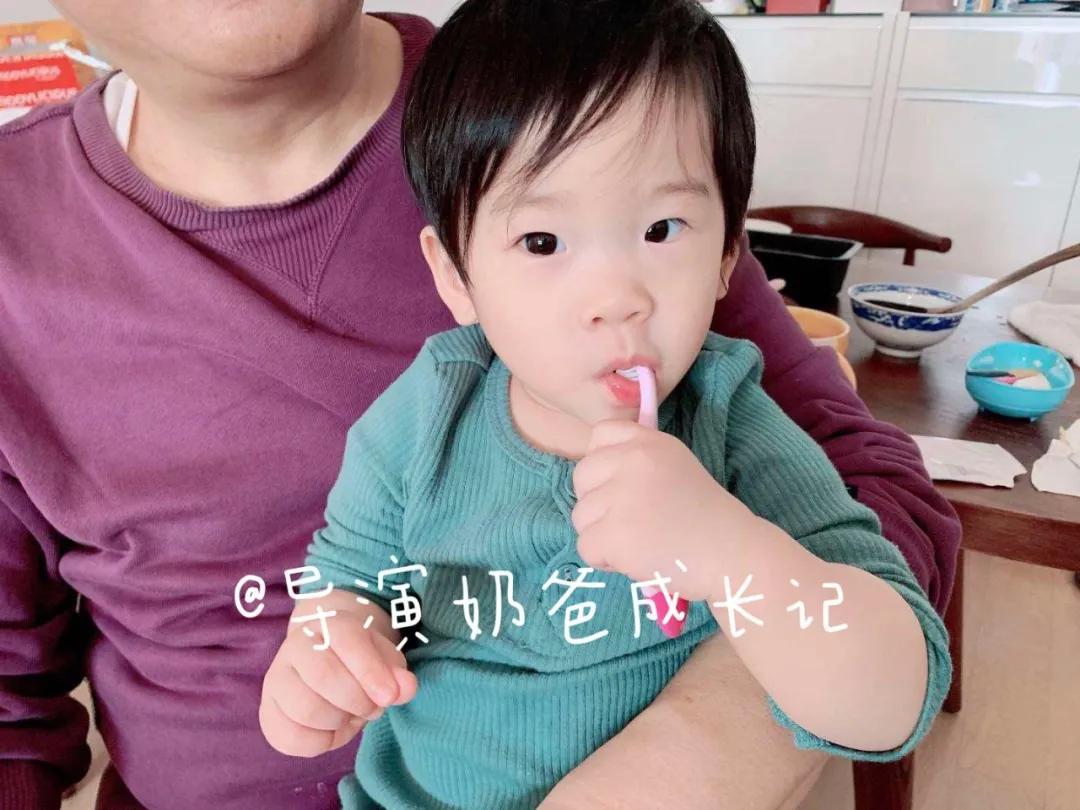 一周的宝宝用什么牙刷刷牙好,一周的宝宝刷牙用什么牙刷好