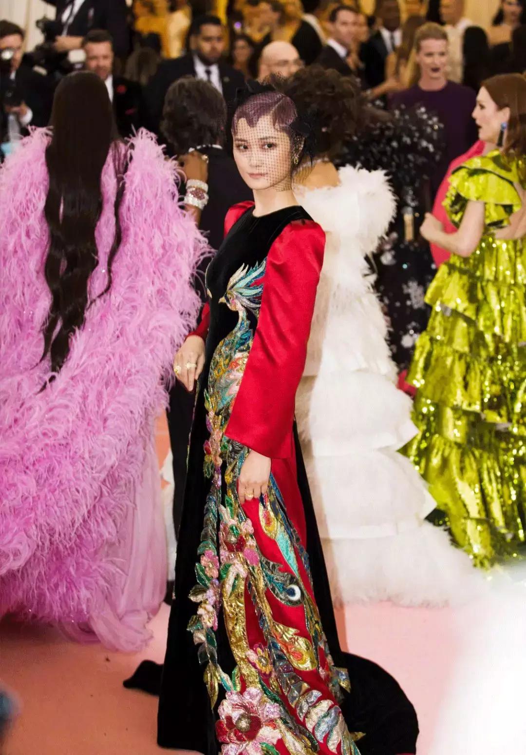 MetGala｜他们都在骗你，今年时尚奥斯卡的主题，是中国古代神话