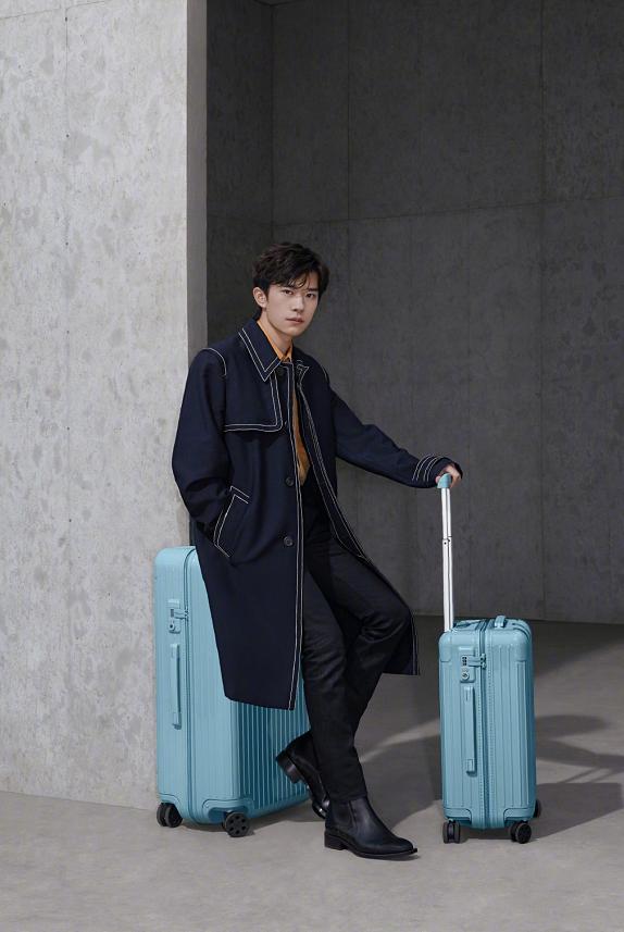 易烊千玺综艺节目评价,易烊千玺综艺准备惊喜却被发现