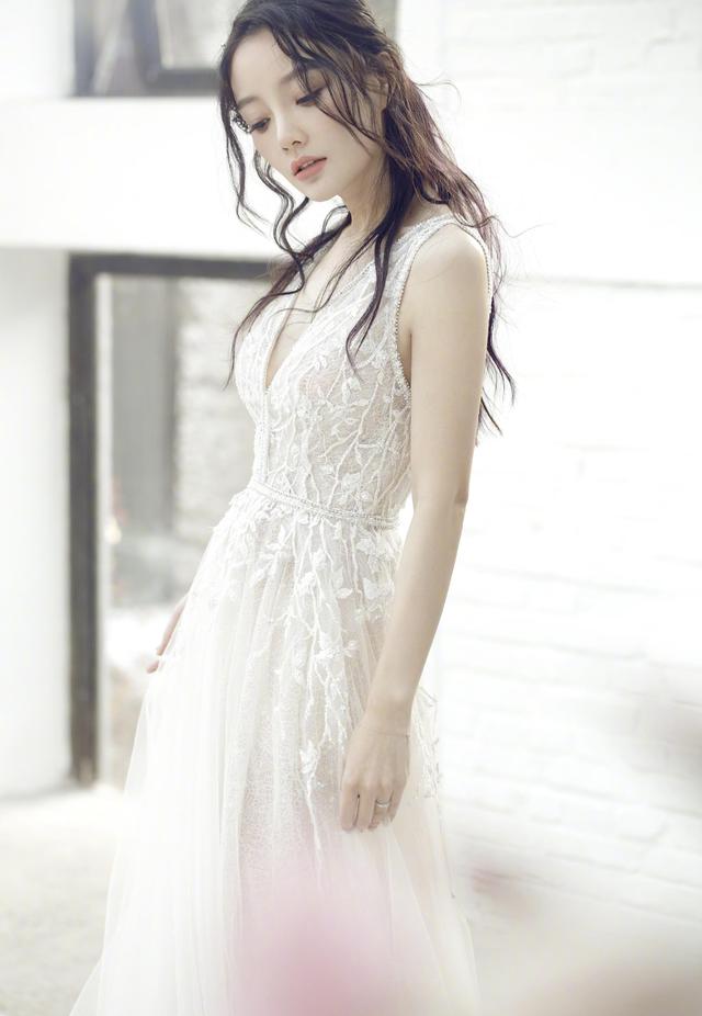 李小璐祖籍安徽安庆市哪个县,李小璐出生于安徽安庆