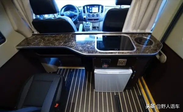 东风御风长轴b型旅居房车,东风御风短轴低顶旅居房车10万